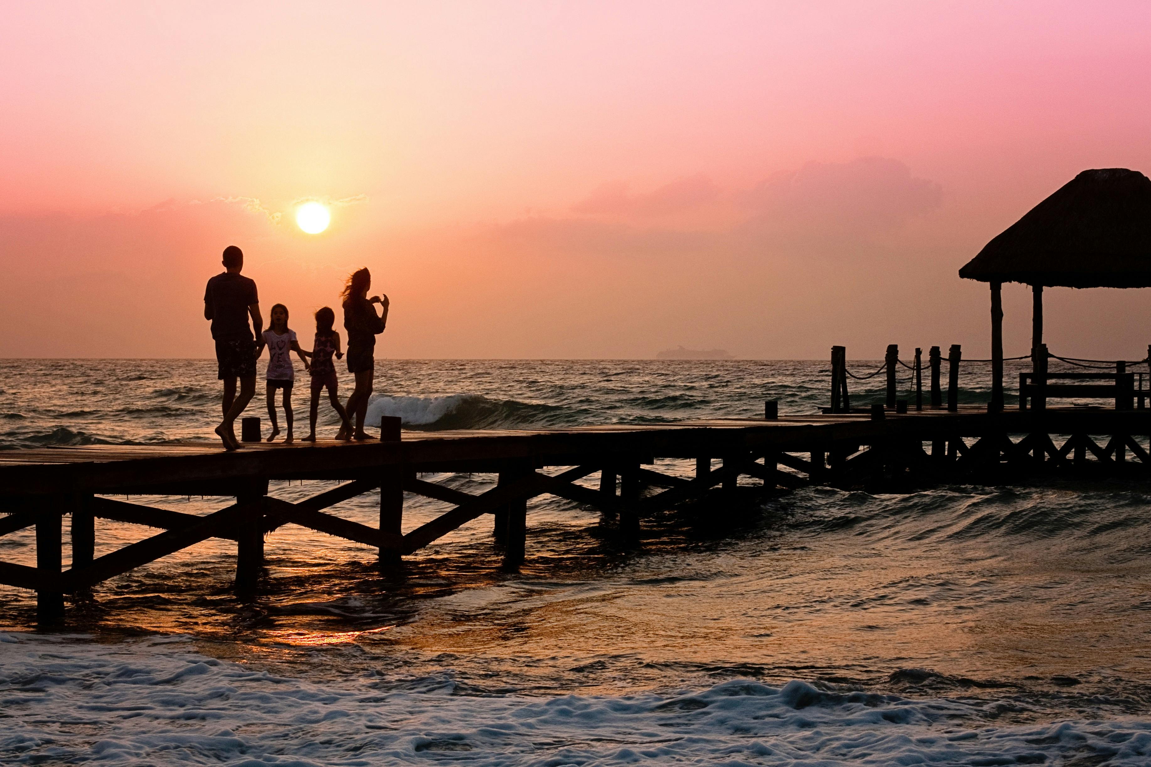 Planning a family getaway? Here are some essential tips! 