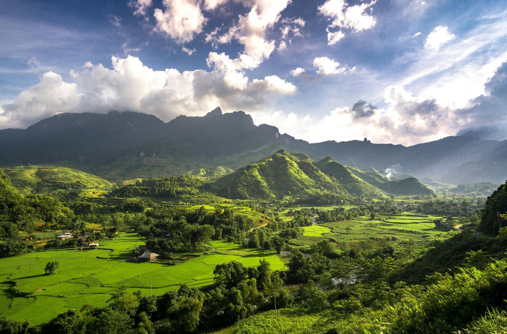 Vietnam — Top Vietnamese Hot Spots