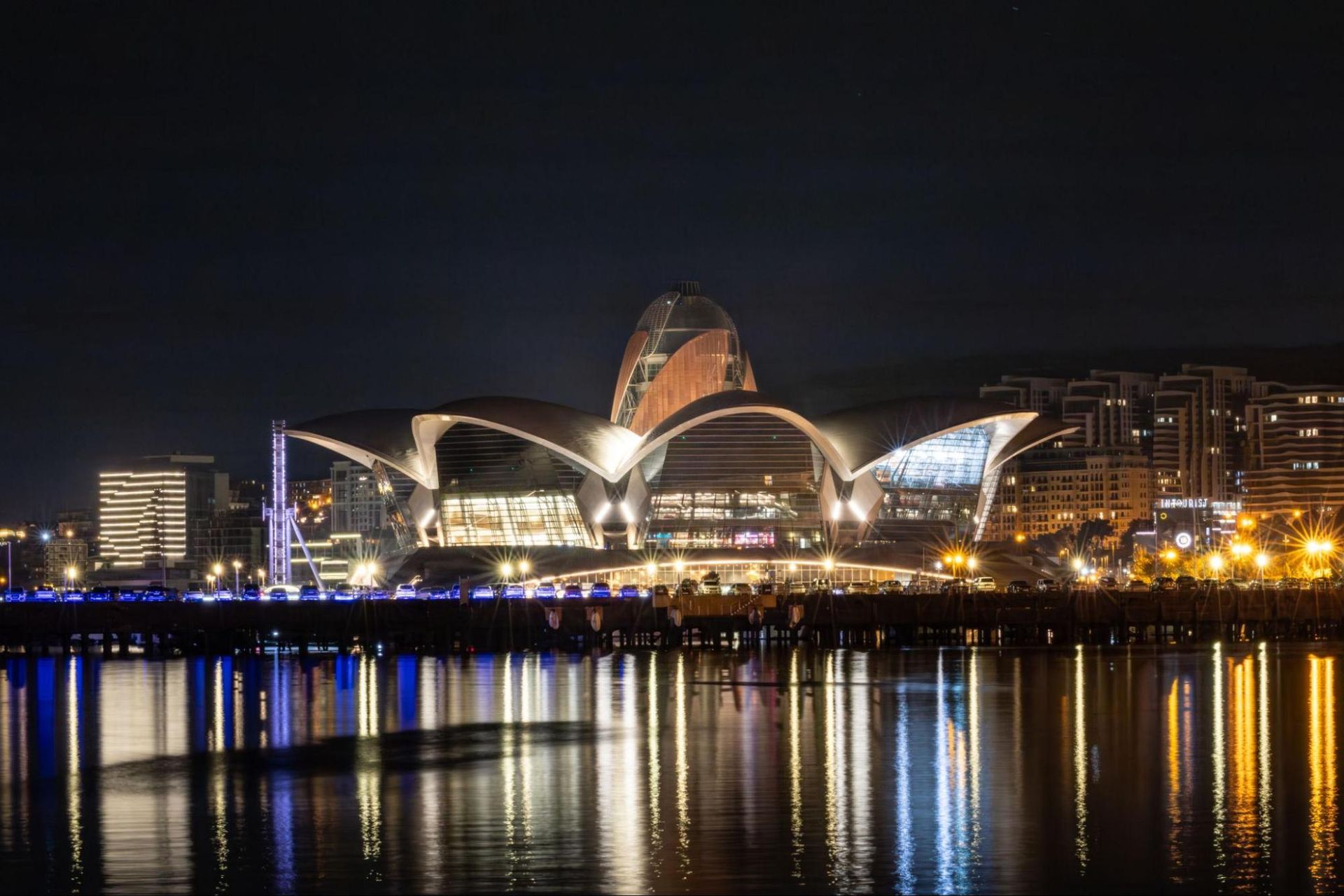Baku Boulevard & Shopping Experience